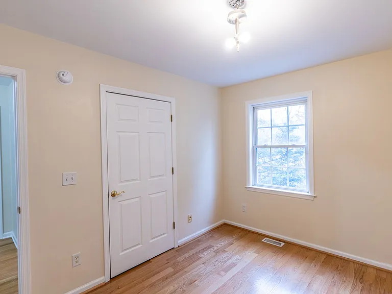 158 Burnet St — Photo 31