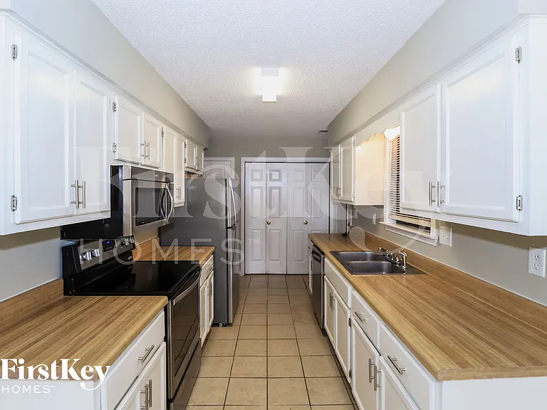 2515 Laurelcrest Dr — Photo 7