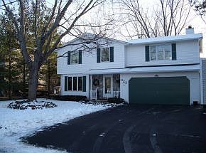 2nd image of 323 Lakeview Ave
