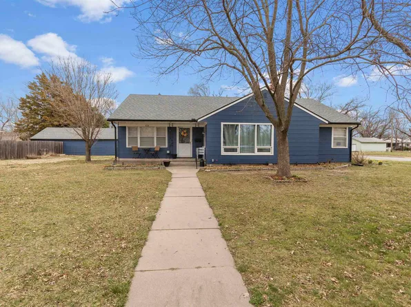 428 College St, Halstead, KS 67056