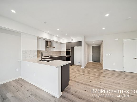 4th image of 1051 S Corning St #103