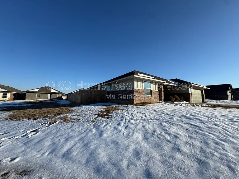 928 Dusky Valley Ln — Photo 2