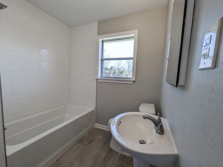 4012 Stuart Ave — Photo 8