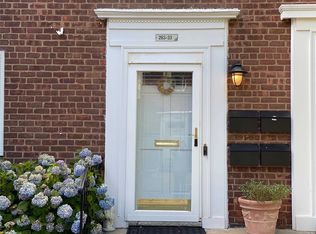 263-33 73rd Ave #97A7-1, Glen Oaks, NY