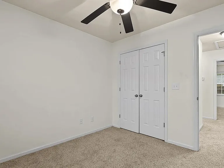 1003 Wt Whitehead Dr — Photo 18