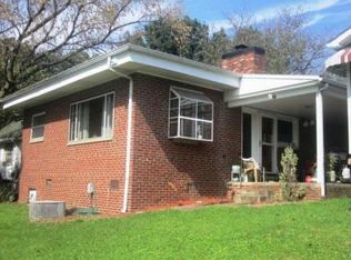 617 Riverside Dr, Chesapeake, OH 45619