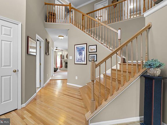 5th image of 4657 Tall Maple Ct