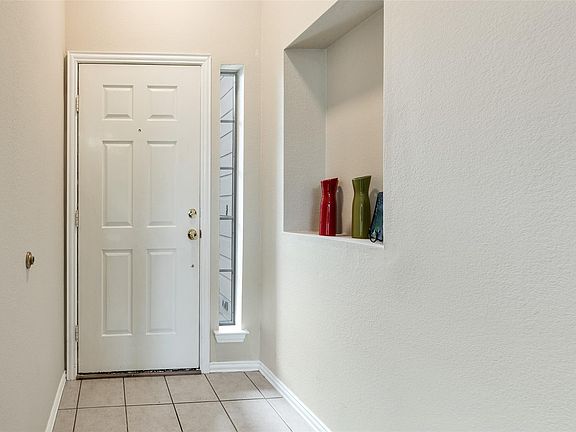 3rd image of 4909 Rustic Ridge Dr