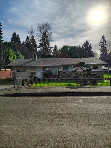 5800 SE Willow St Photo 1