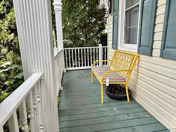 2nd image of 150 Magnolia Ave