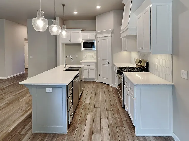 8400 Rainier St — Photo 8