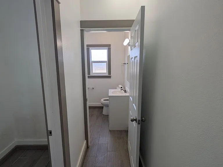 386 N Mount Vernon Ave — Photo 23