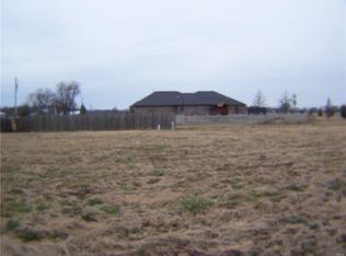 608 Kate Ct, Saint Libory, IL 62282