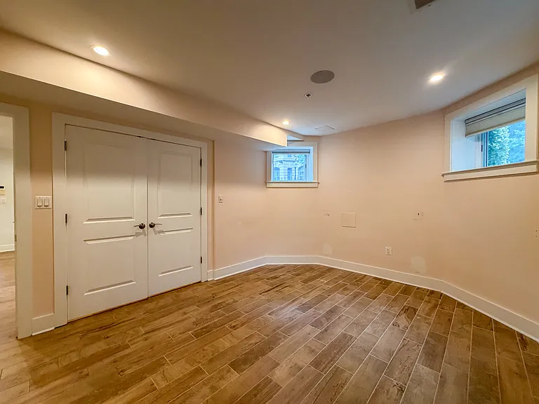 1601 Hobart St NW #1 — Photo 21