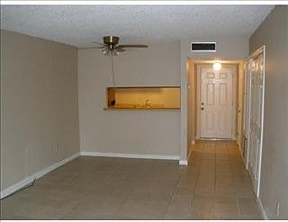 4th image of 309 Ormond Meadows Dr APT B