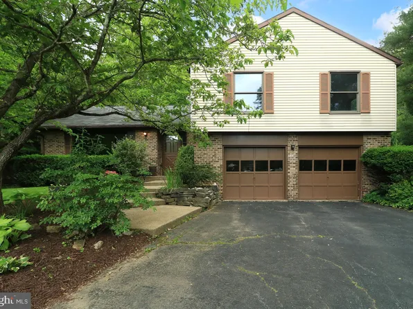 485 Cricklewood Dr, State College, PA 16803