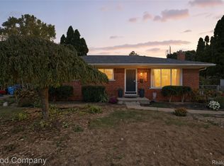 2927 George Dr, Warren, MI 48092