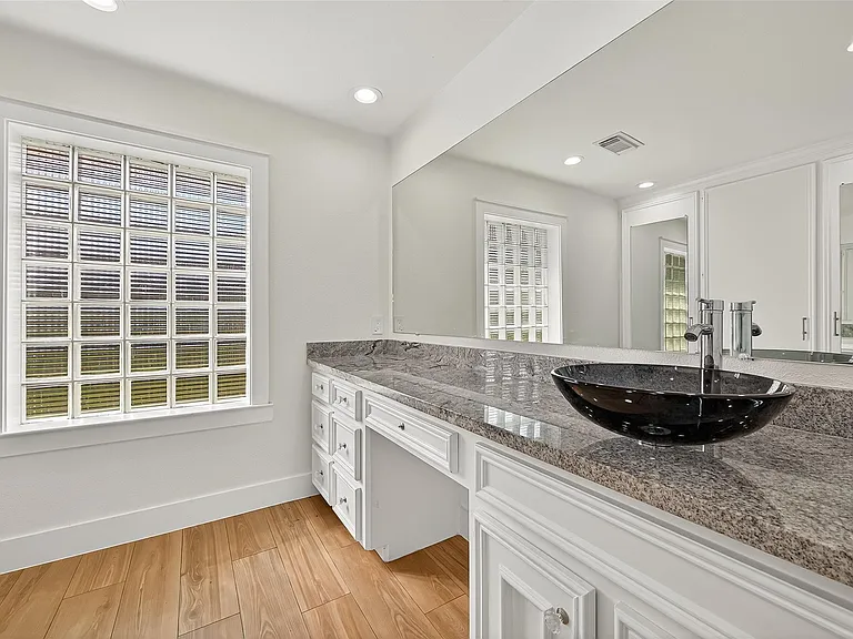 11507 Oak Valley Dr — Photo 31