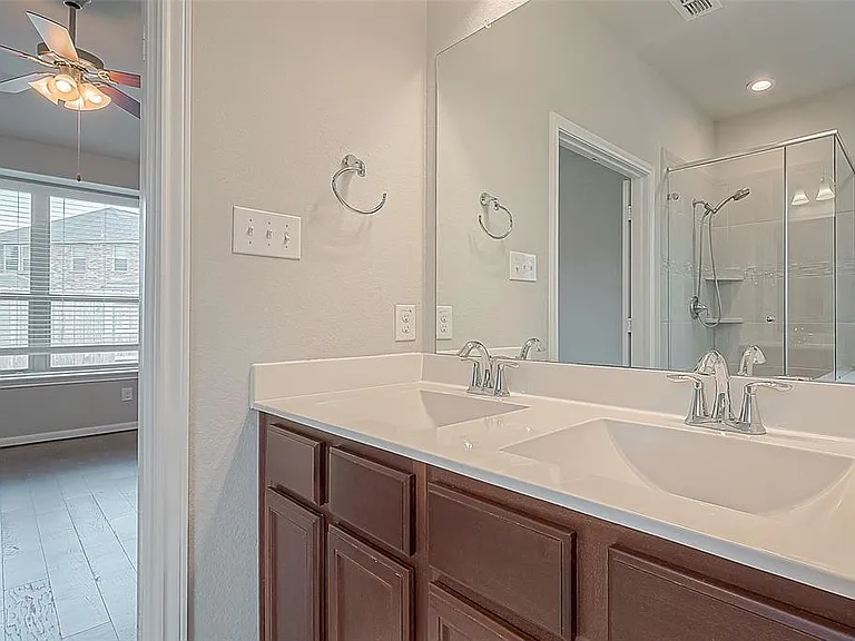 1711 Dominion Heights Ln — Photo 26