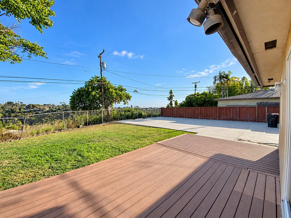 5515 Dorothy Dr