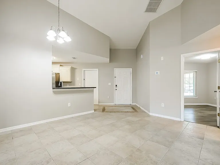 3362 Kelsey Ln — Photo 5