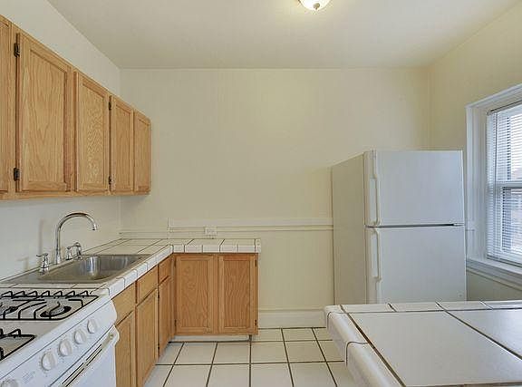 5th image of 178 Summit Ave APT 312