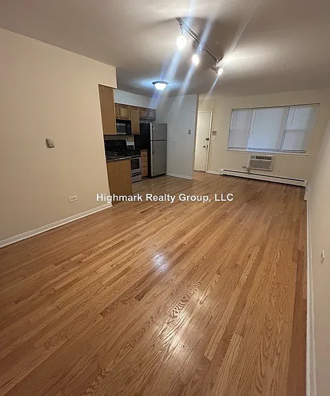 4056 N California Ave #2C — Photo 3