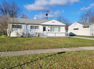 337 Lyons Dr, Troy, MI 48083