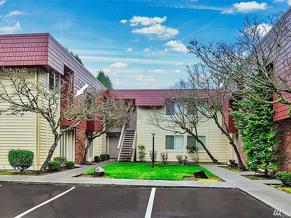 Well maintained courtyard
