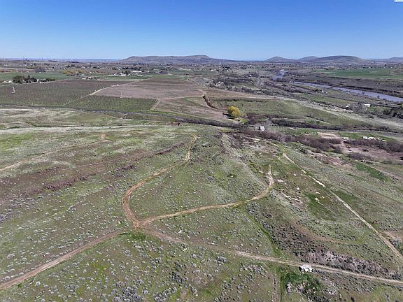 3rd image of Nka Rayhill Rd #L2