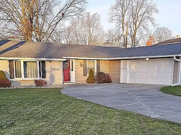 3609 Bluegrass Ln, Fort Wayne, IN 46815