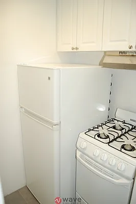 Rented by Wave Real Estate Group | media 6