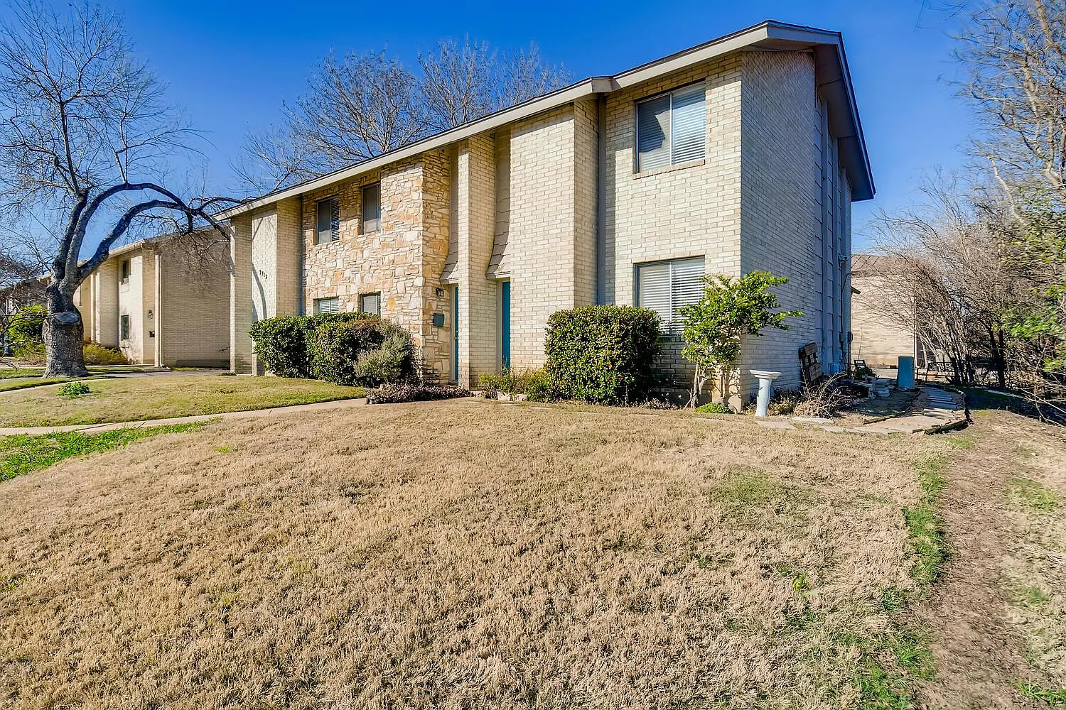 2 bed, 1.5 bath, 1000 sqft, $1,950 — Photo 2