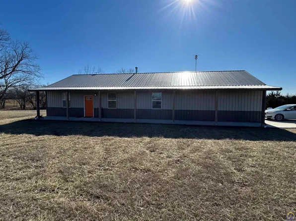 15601 142nd Rd, Mayetta, KS 66509