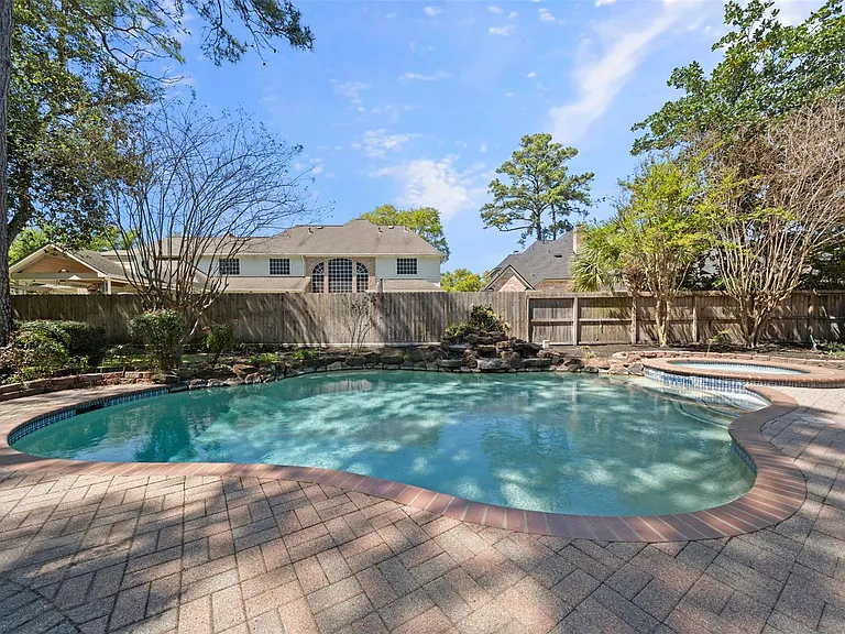 13714 Gainesway Dr — Photo 38