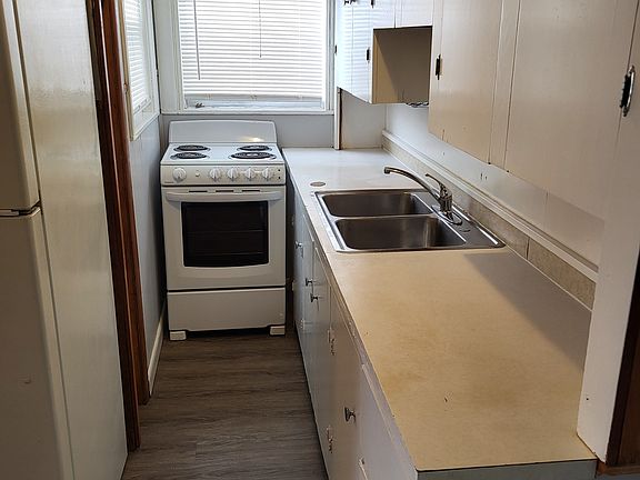 5th image of 61 Pennacook St #1