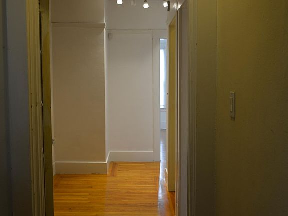 2nd image of 813 Cole St #1