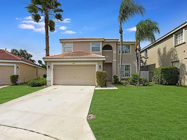 4 bed, 2.5 bath, $5,000 — Photo 1