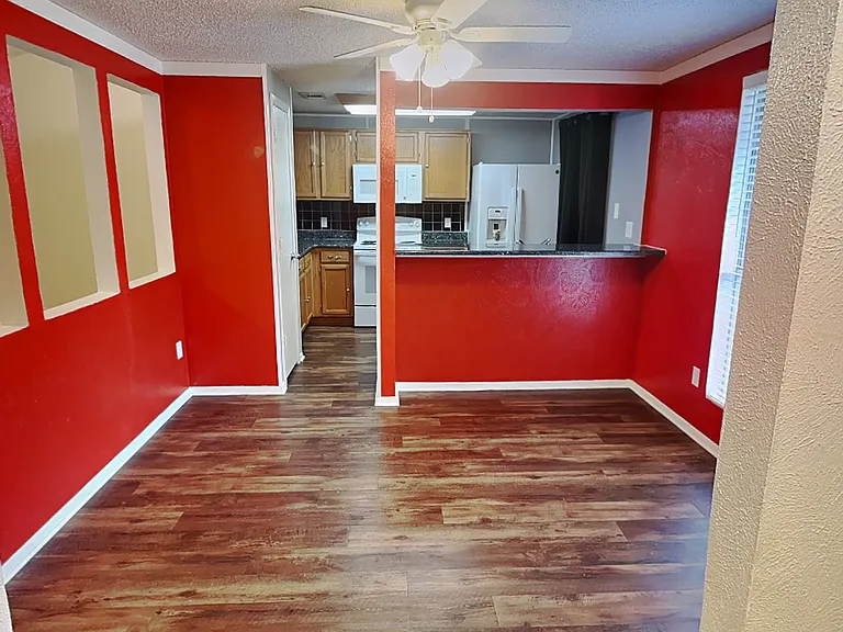 3800 Staghorn Cir S — Photo 2