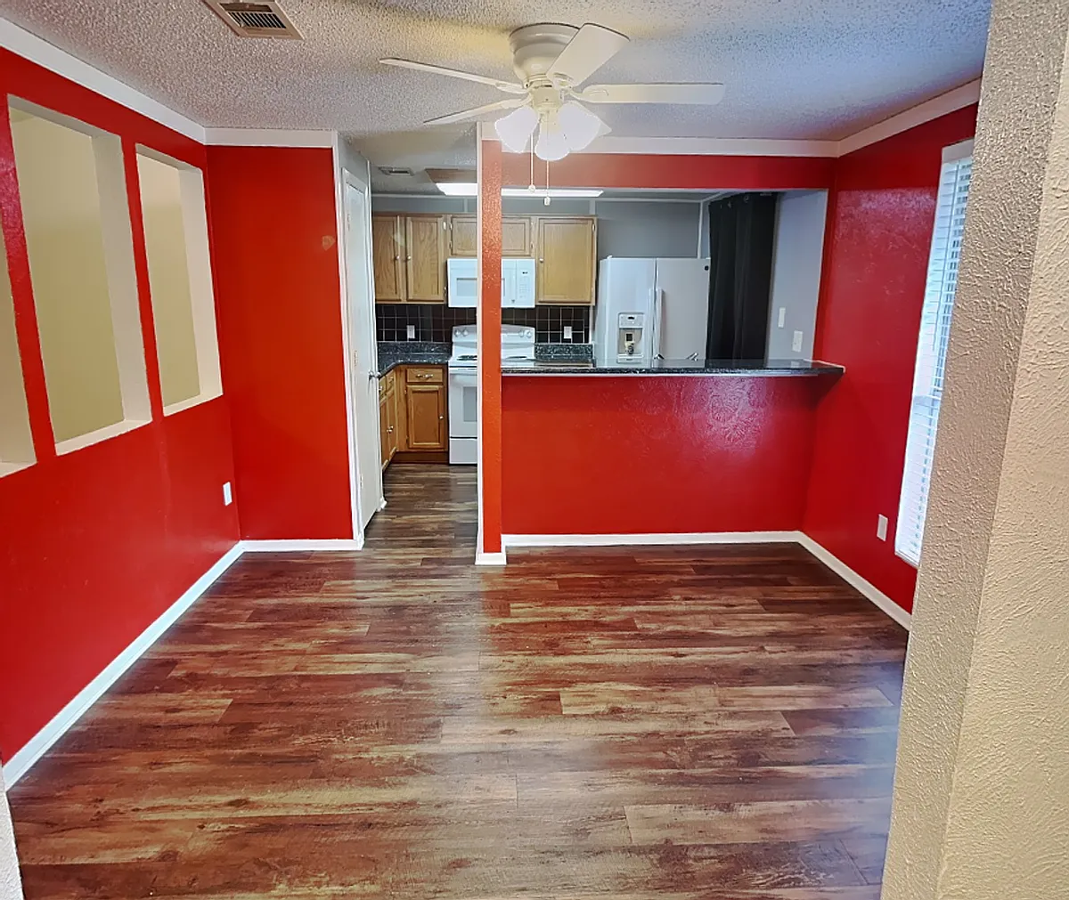 Building Photo - 3800 Staghorn Cir S