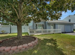 20 Bunker Hill Dr, Toms River, NJ 08755