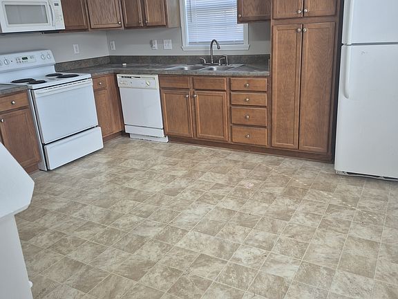 5th image of 3824 Hickswood Creek Dr