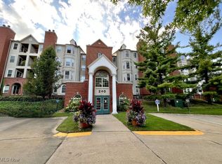 240 Fox Hollow Dr APT 306, Mayfield Heights, OH 44124