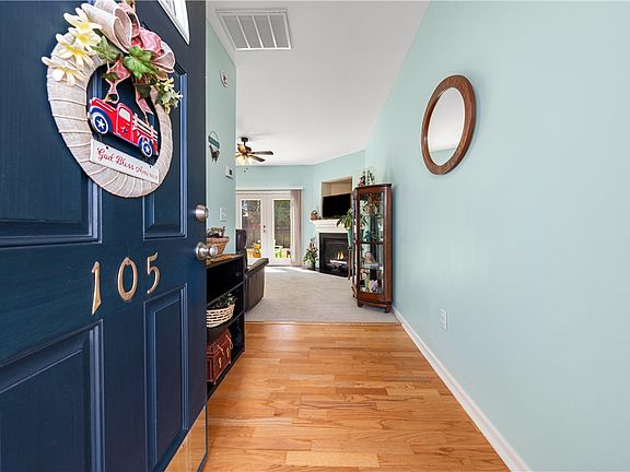 3rd image of 105 Ledgewood Way