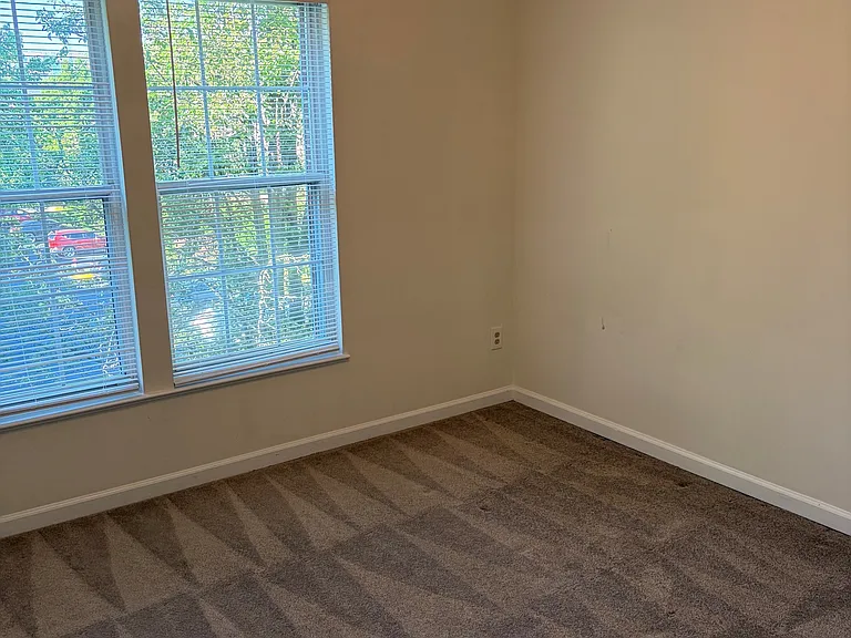 2032 Madrillon Springs Ct — Photo 17