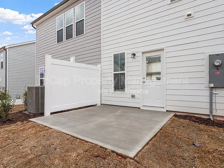 416 Glen Clova Dr — Photo 5