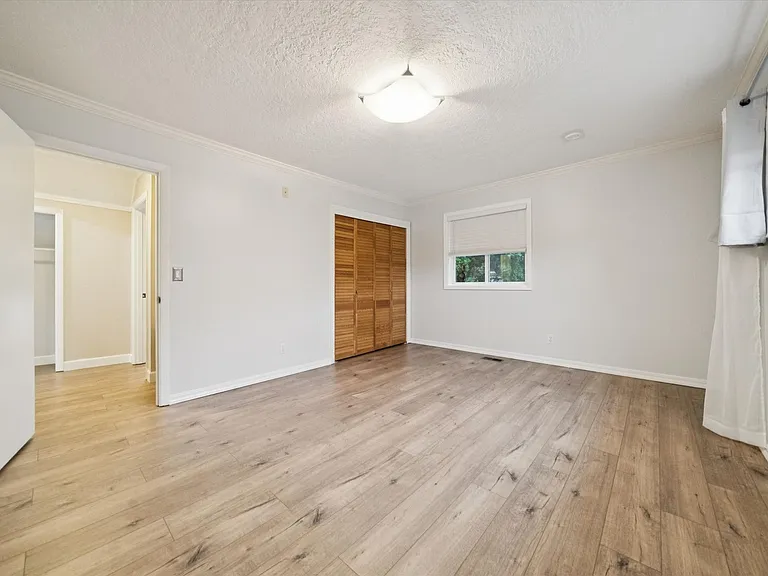 1831 SW Evans St — Photo 18