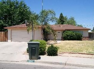 2162 Walton Ave, Sanger, CA 93657