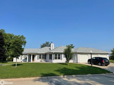409 16th Ave, Grinnell, IA, 50112