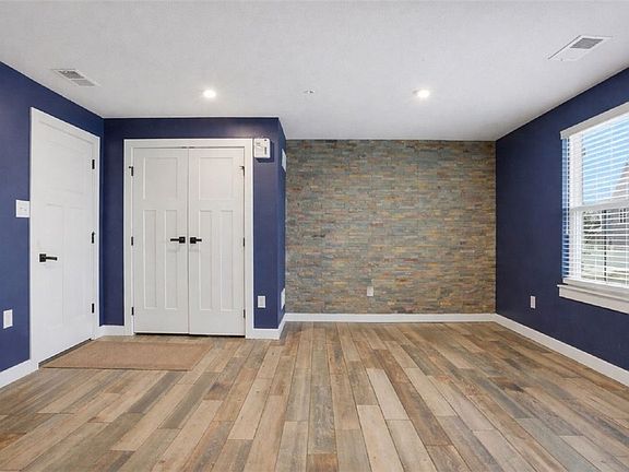 5th image of 824 Theda Dori St